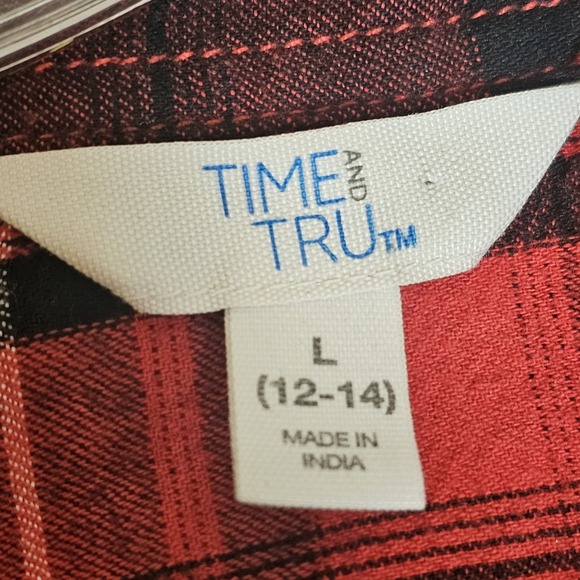Time and Tru Flannel Shirt Womens Large Red Black Plaid Pocket Cotton Roll Tab L - Picture 7 of 13